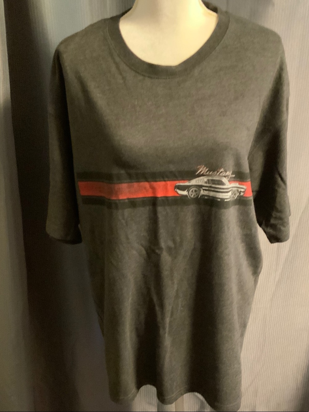 Gray Mustang Graphic Crewneck T-Shirt